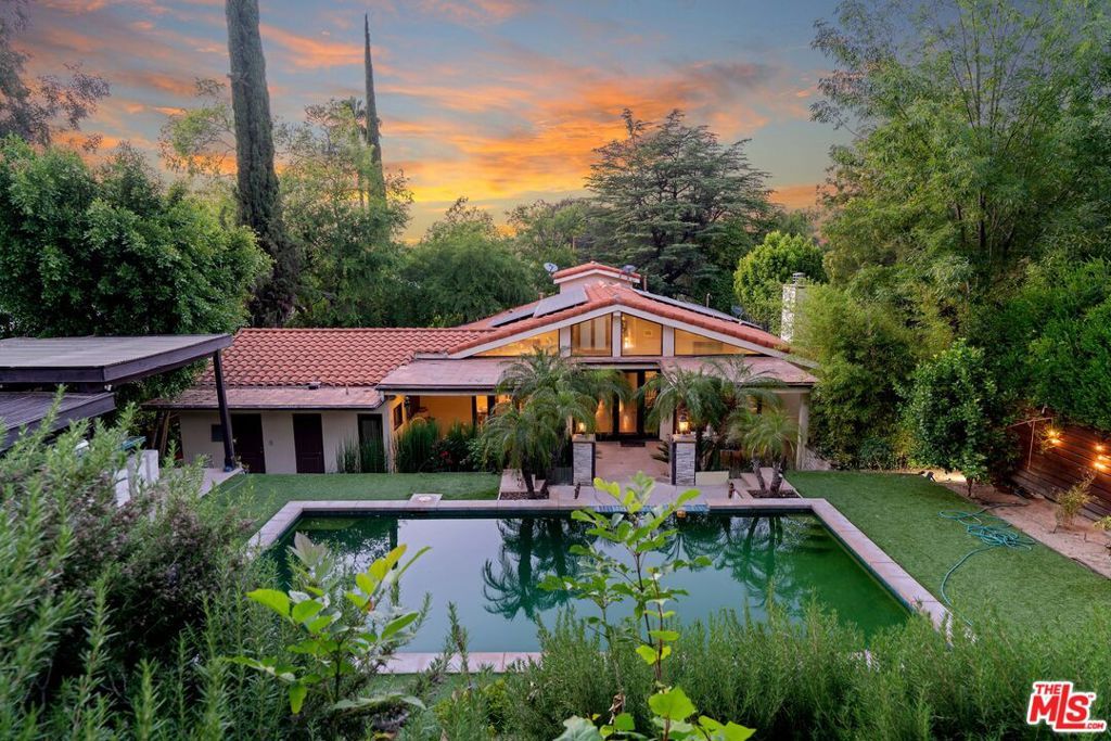 Property Photo:  19052 Santa Rita Street  CA 91356 