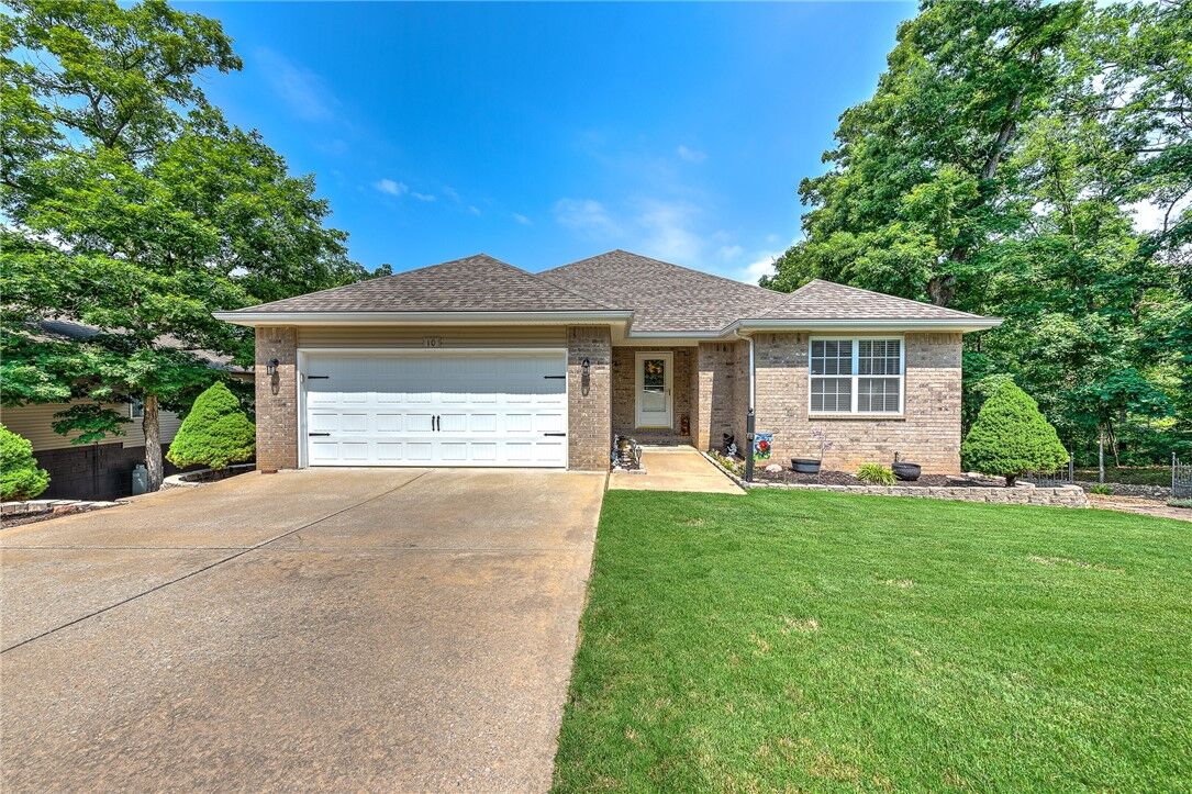 Property Photo:  10 Penzance Drive  AR 72714 