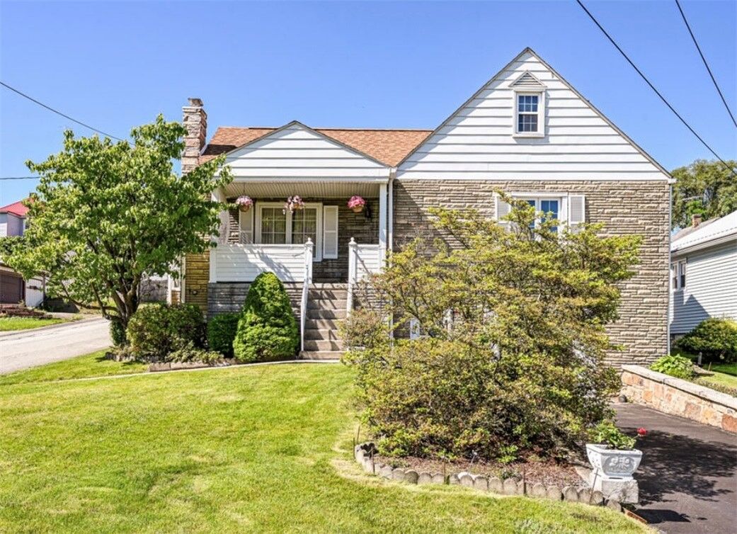 Property Photo: 613 Broad St PA 15666