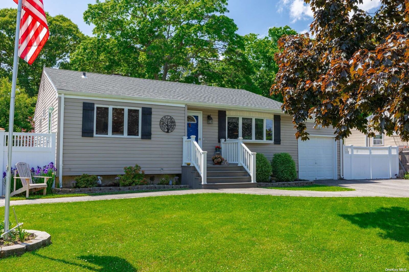 Property Photo: 432 Bohemia Parkway NY 11782