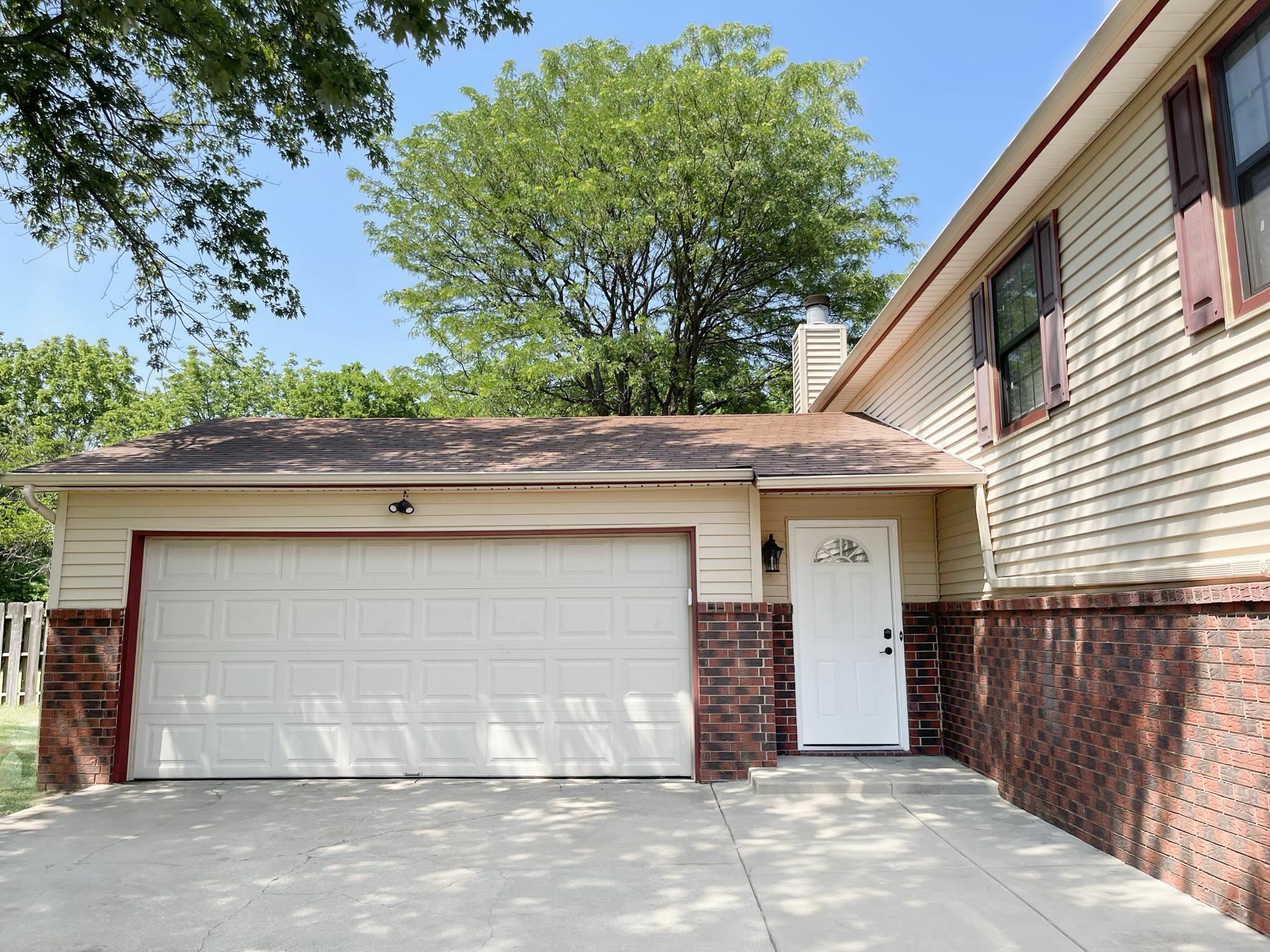 Property Photo:  4324 E Norwood Ln  KS 67220 