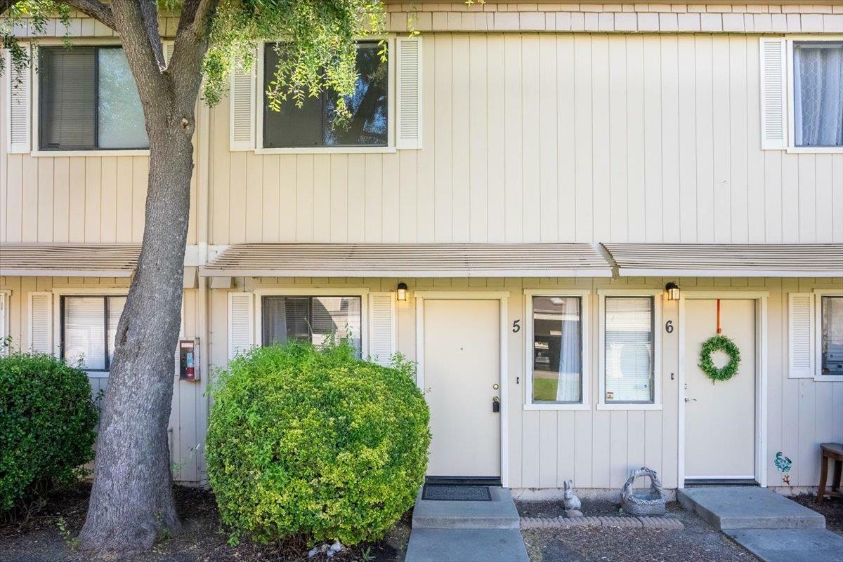 Property Photo:  102 West Rossi Street 5  CA 93901 