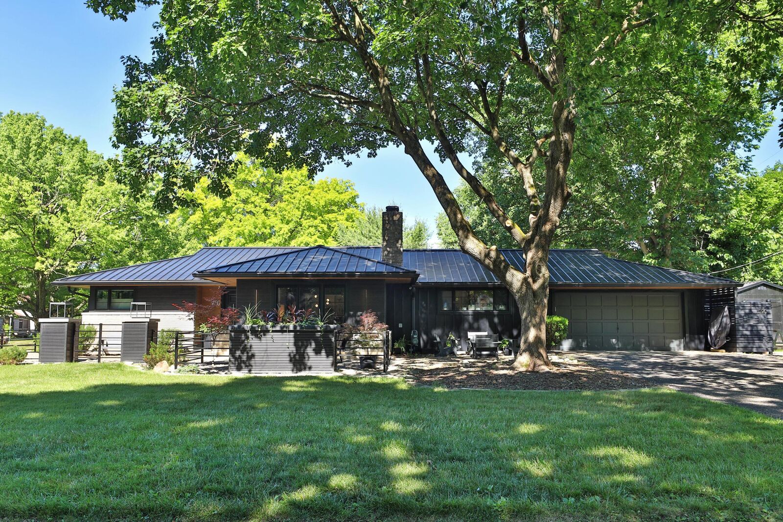 Property Photo:  290 Village Drive  OH 43214 