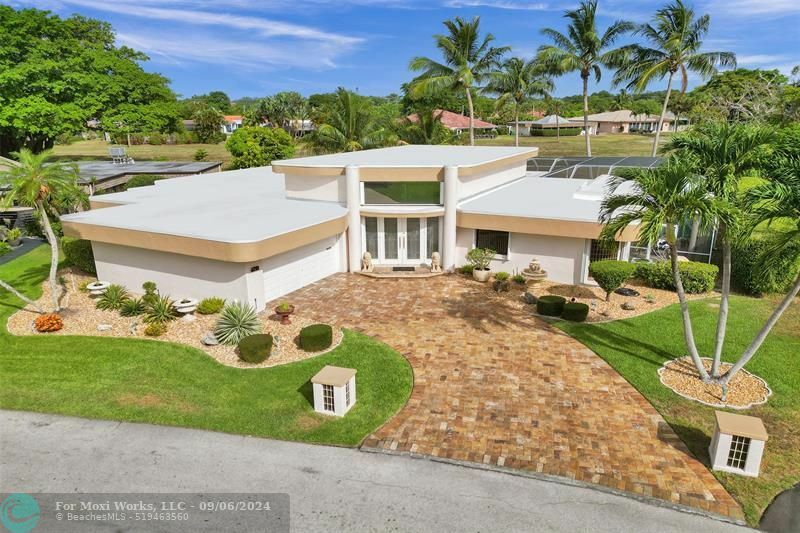 Property Photo:  6201 Royal Poinciana Ln  FL 33319 