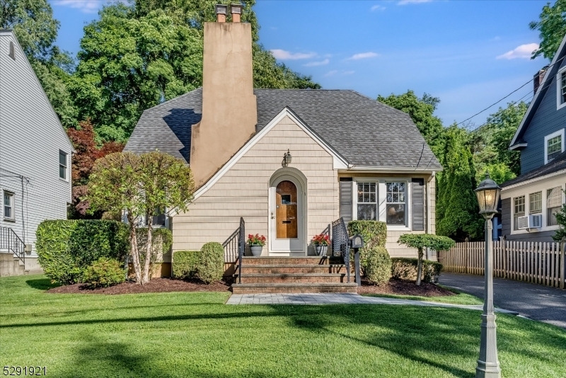 Property Photo: 351 Doremus Ave NJ 07452