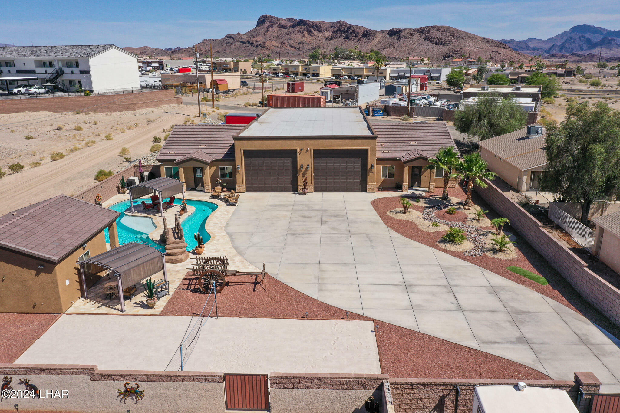 Property Photo:  1100 Rolling Hills Dr  AZ 86406 