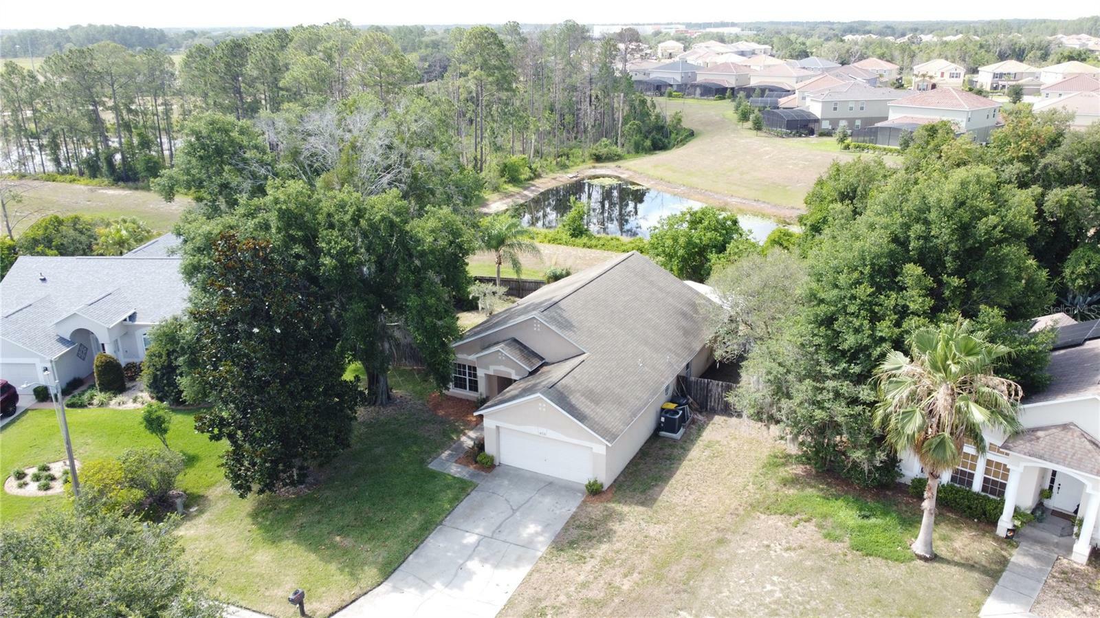 Property Photo:  459 Bent Oak Loop  FL 33837 