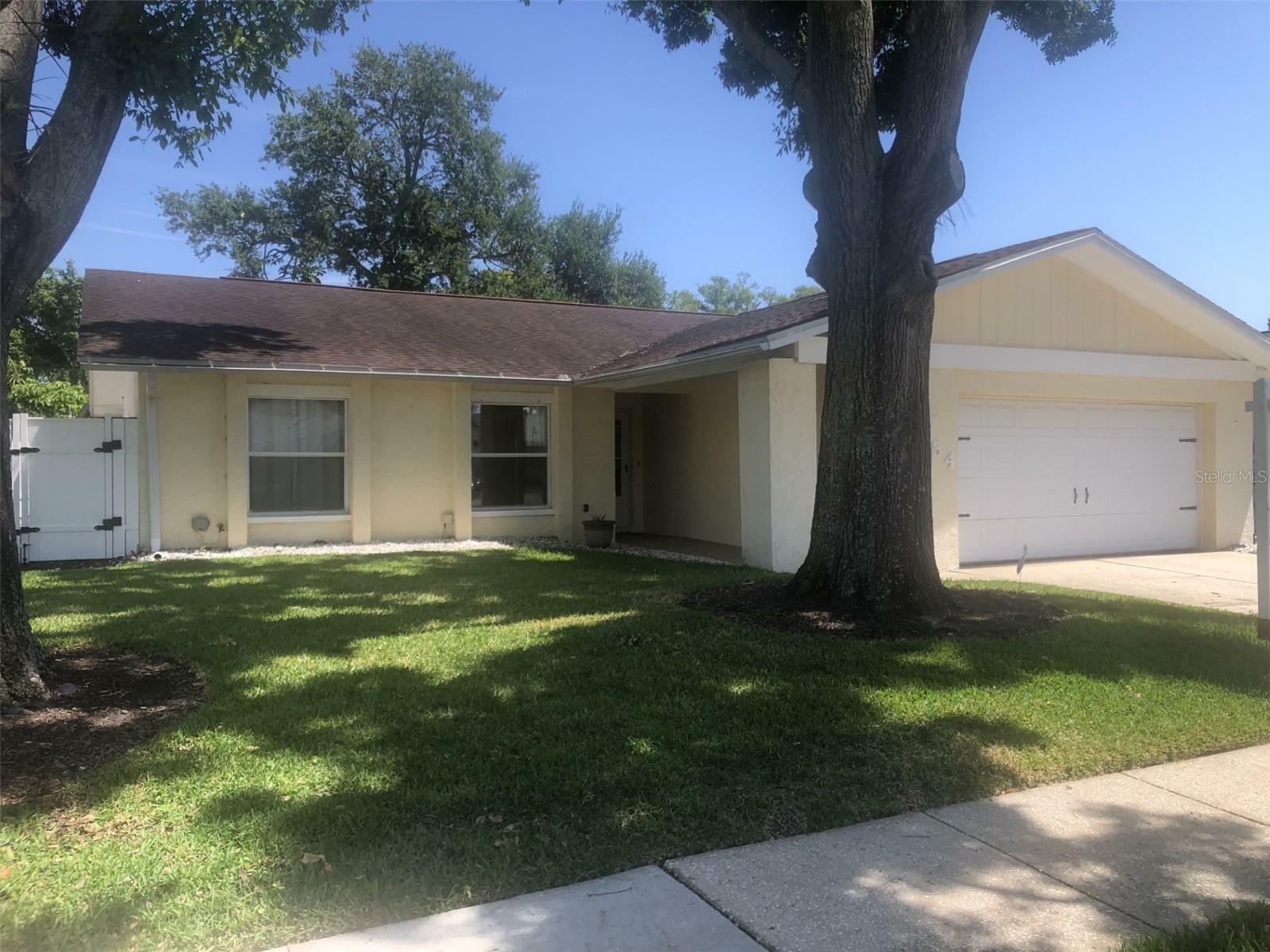 Property Photo:  6854 Circlecreek Drive  FL 33781 