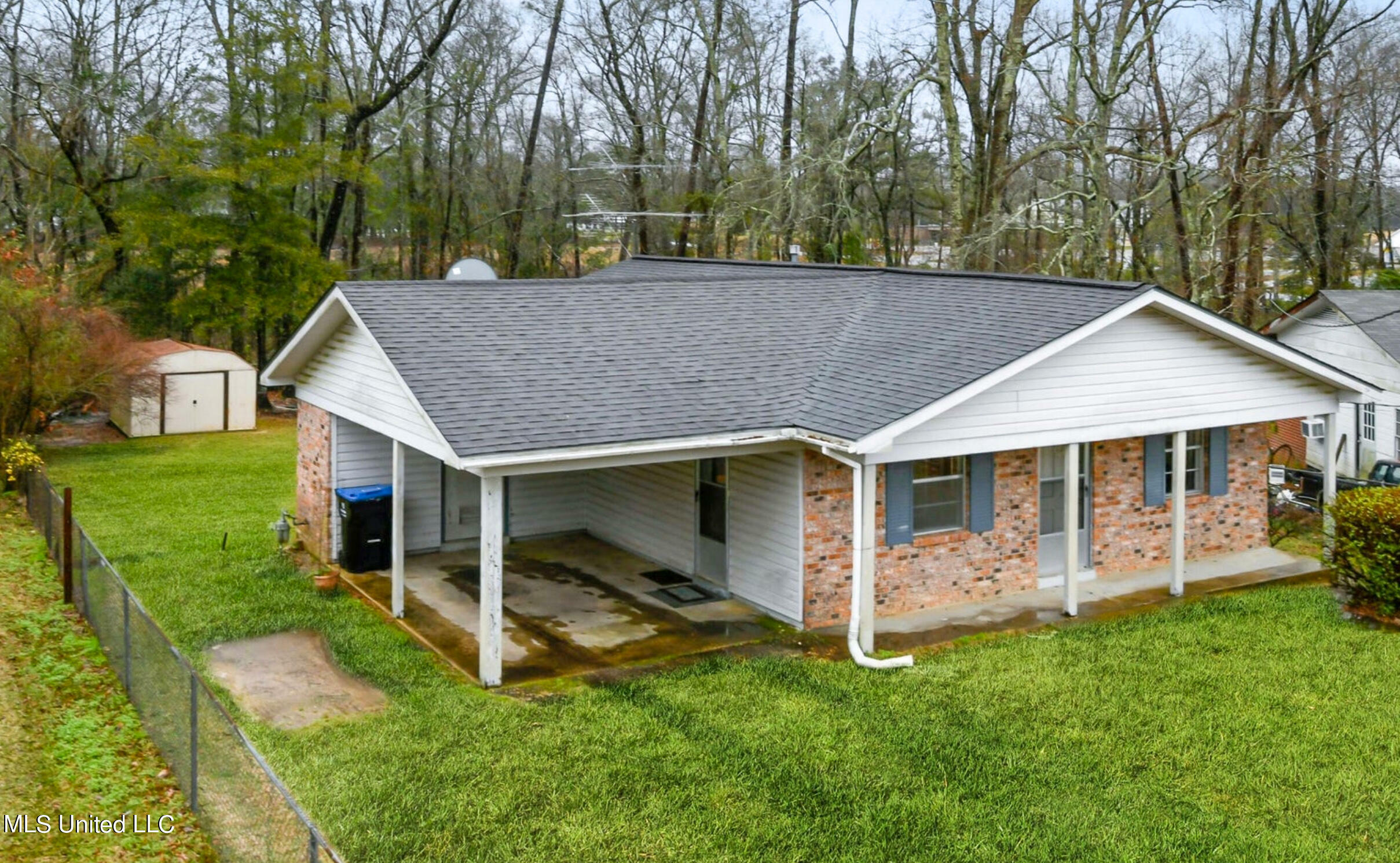 Property Photo:  113 Woodland Drive  MS 39452 