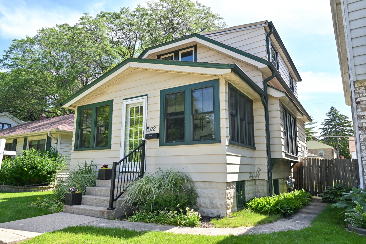 Property Photo:  112 N 75th St  WI 53213 