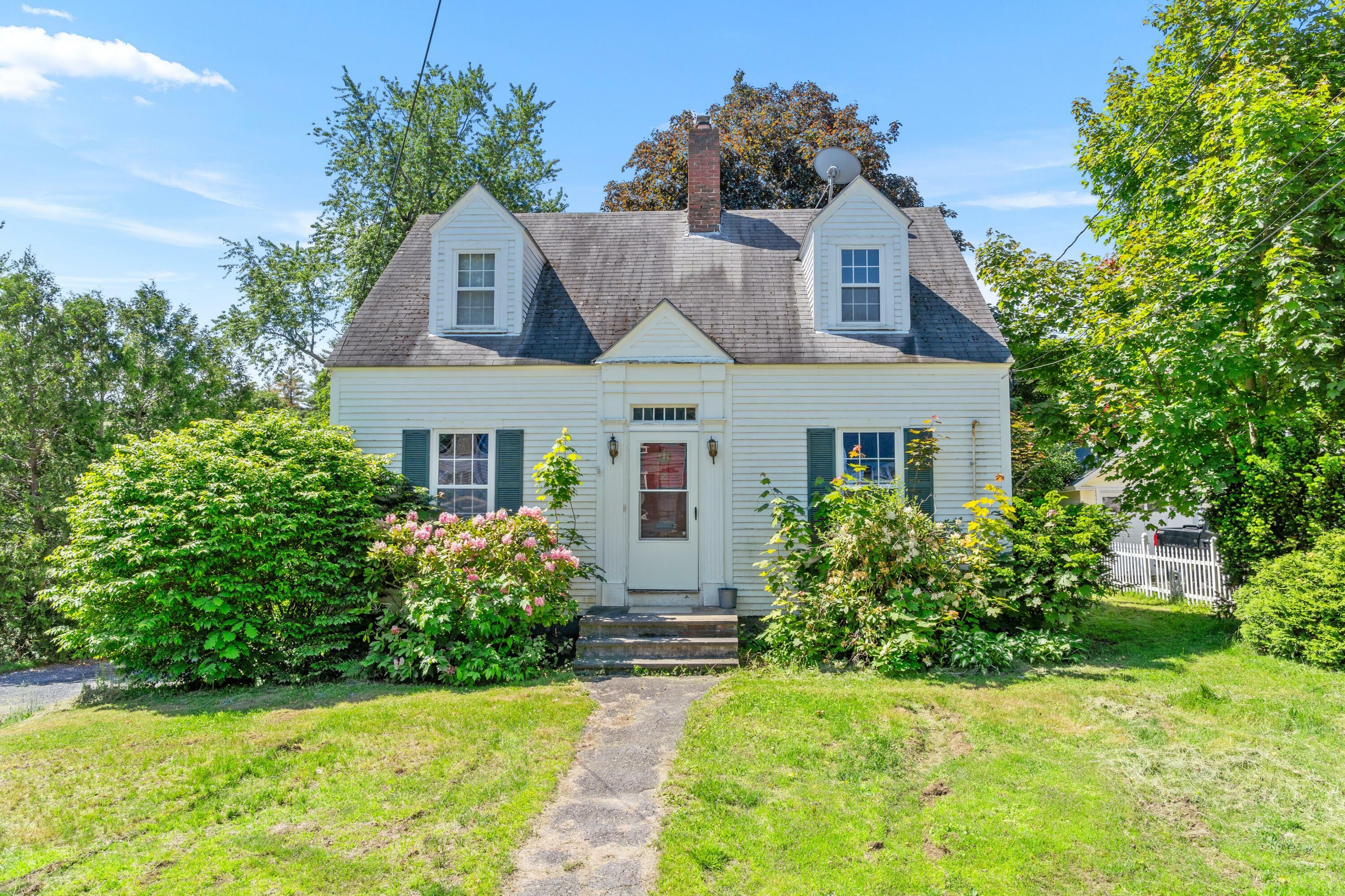 Property Photo: 18 Manley Street ME 04330