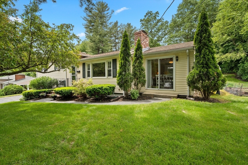 Property Photo:  41 Sherwood Hill Dr  MA 01520 