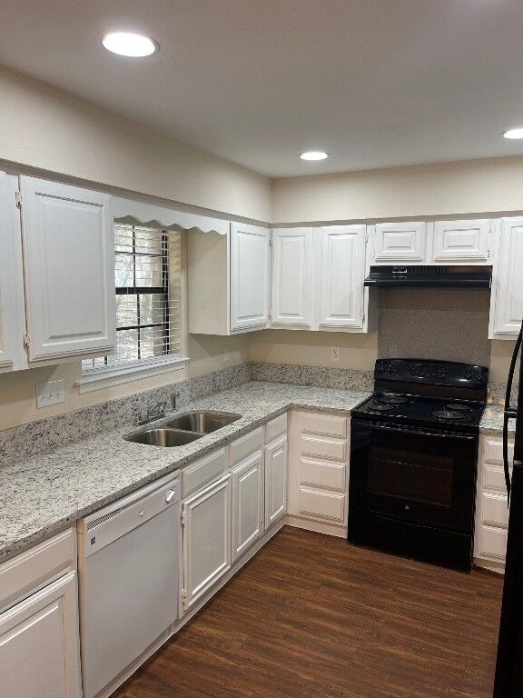 Property Photo: 505 Hedgewood Drive TX 78628