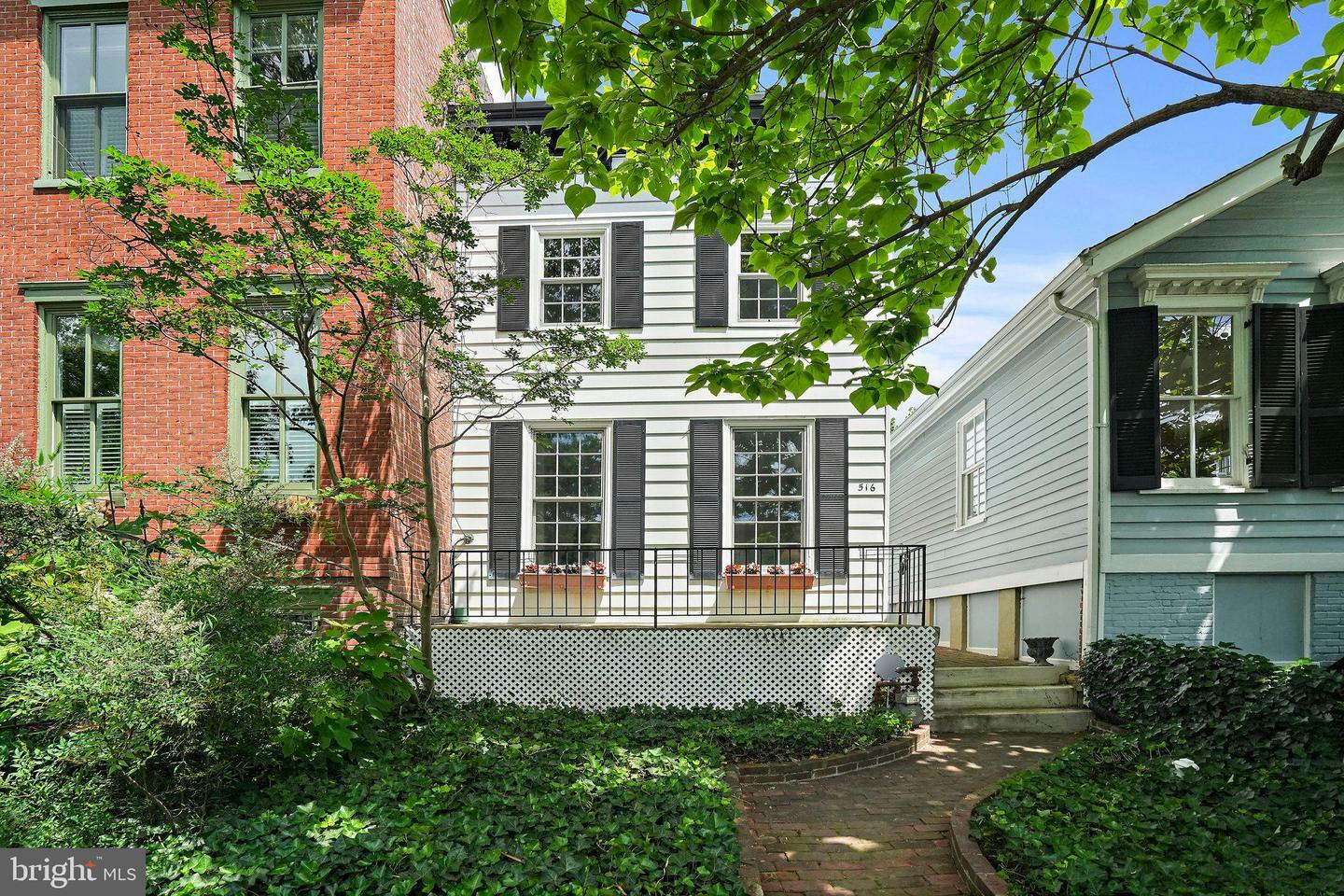 Property Photo: 516 9th Street SE DC 20003