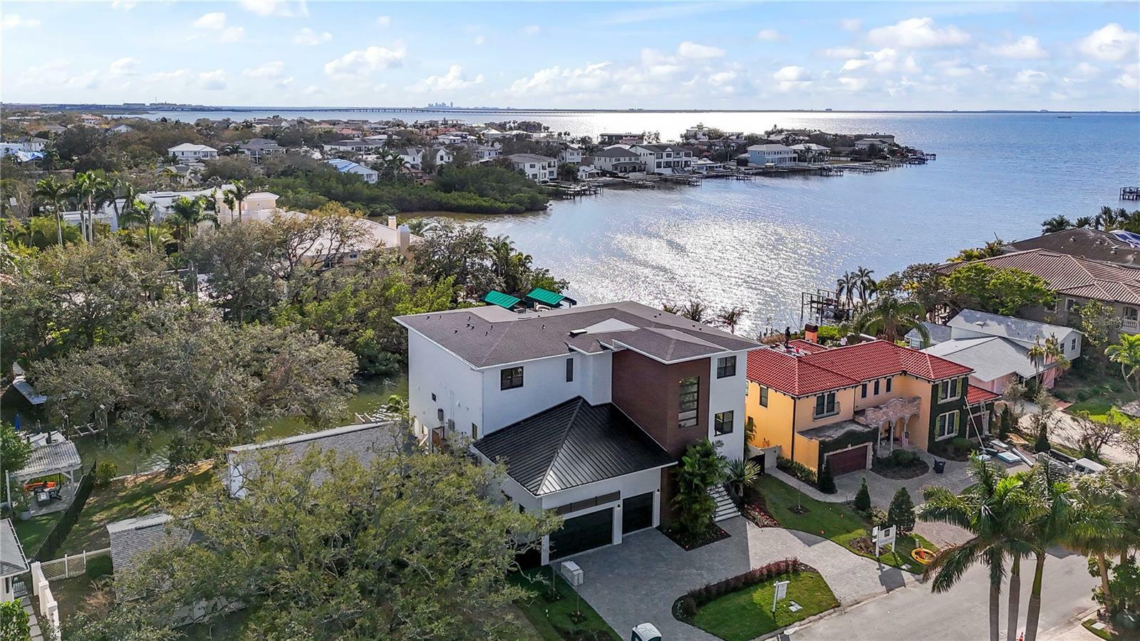 Property Photo: 5006 W San Miguel Street FL 33629