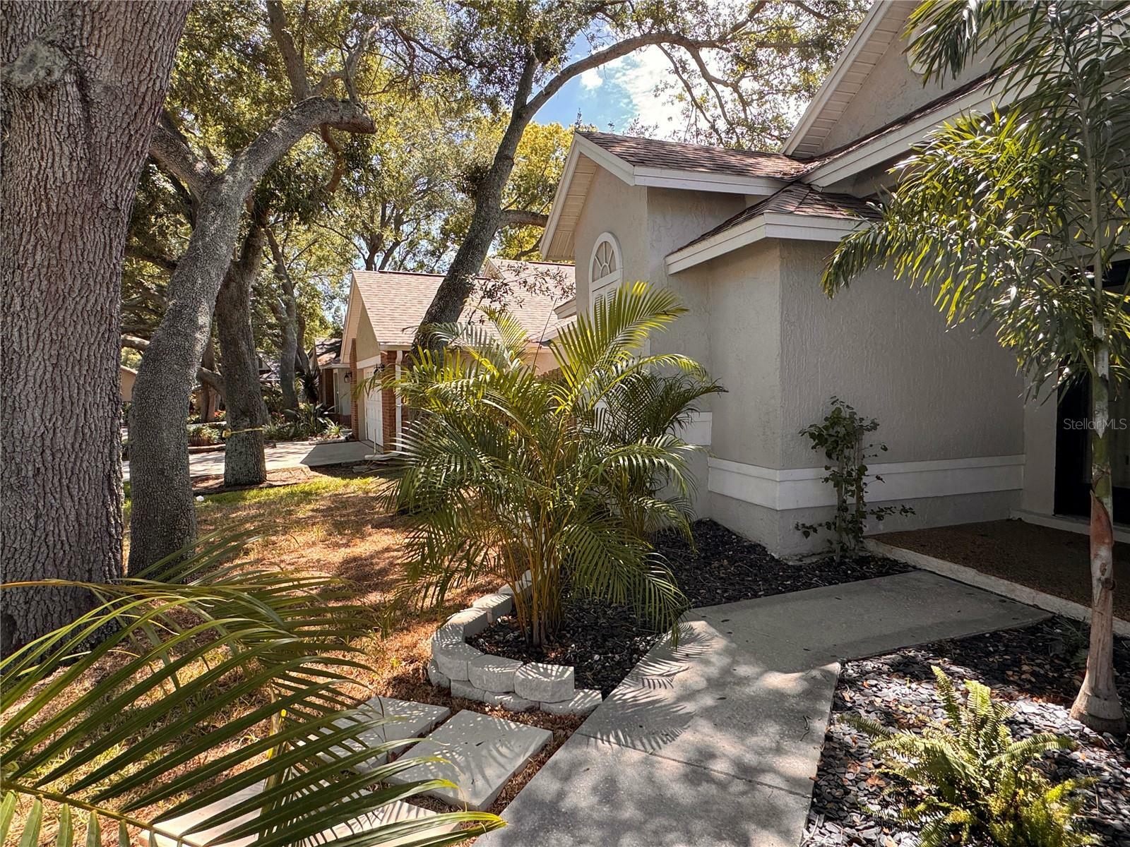 Property Photo:  2212 Lake Bay Way  FL 33511 