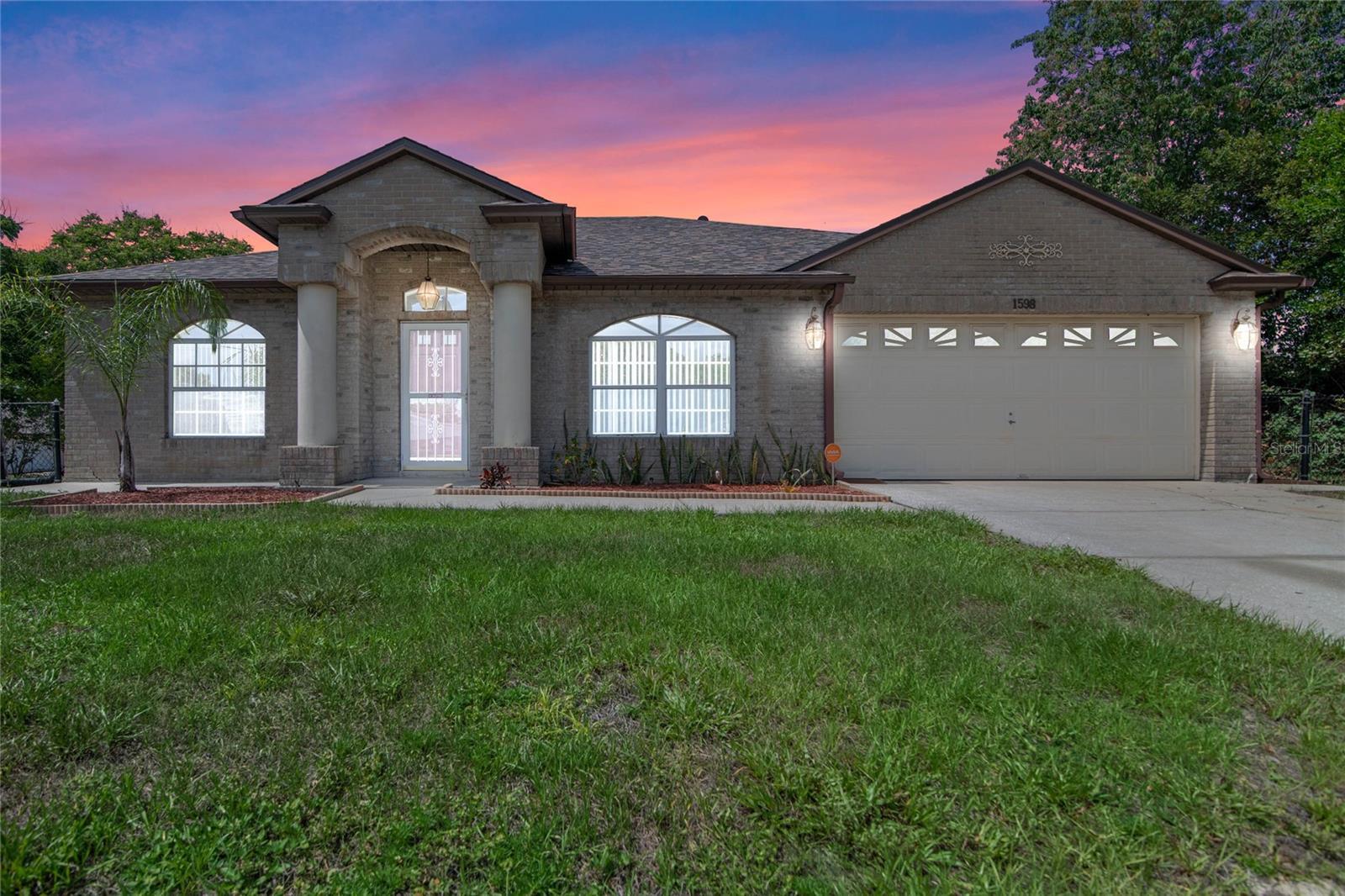 Property Photo: 1598 Bismarck Drive FL 32725