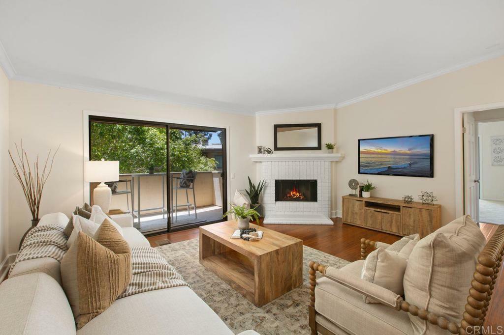 Property Photo:  8860 Villa La Jolla 306  CA 92037 