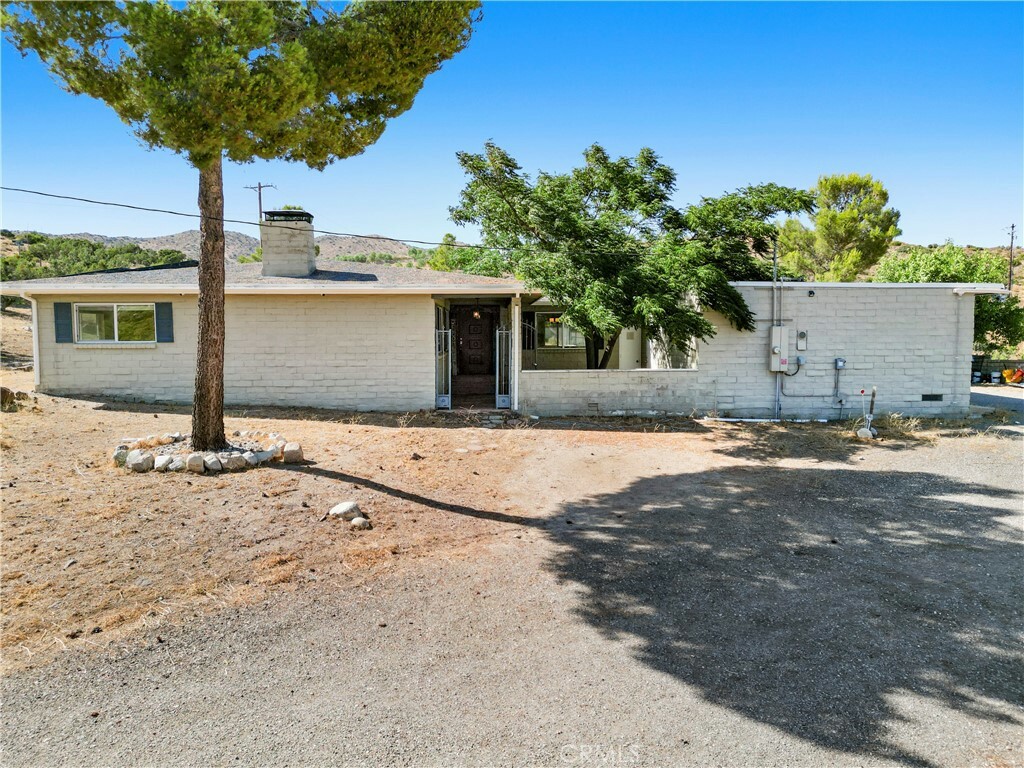 Property Photo:  5819 Hubbard Road  CA 93510 