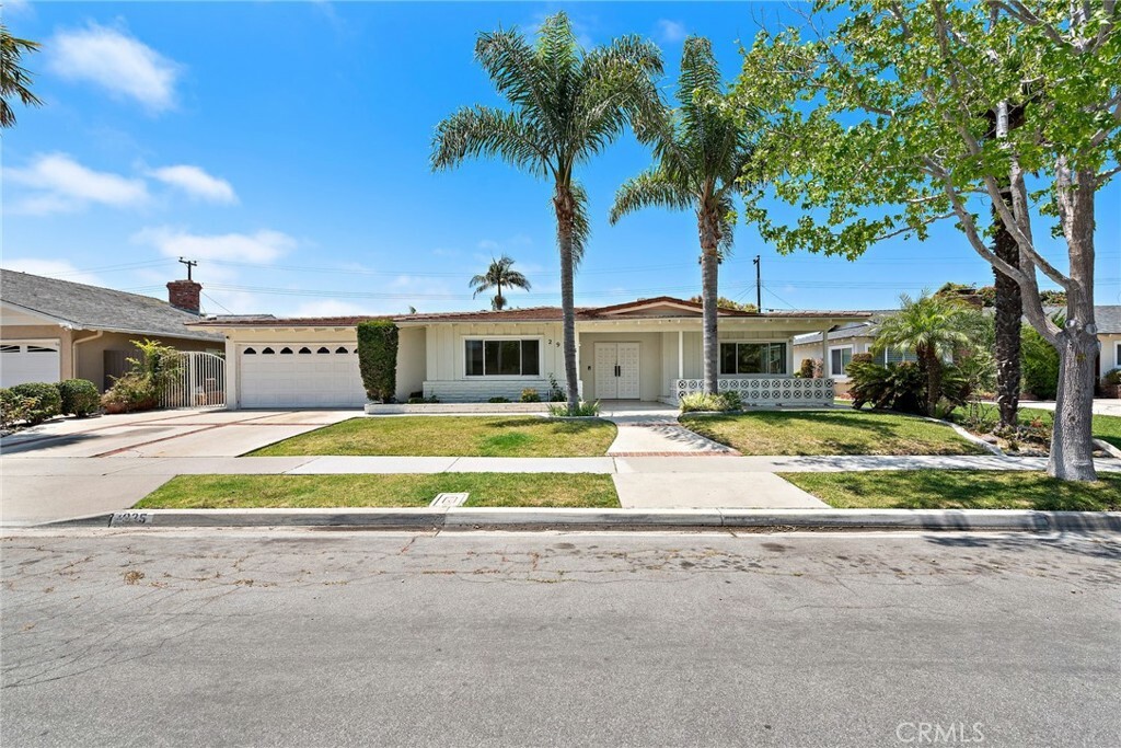 Property Photo:  2925 Baker Street  CA 92626 