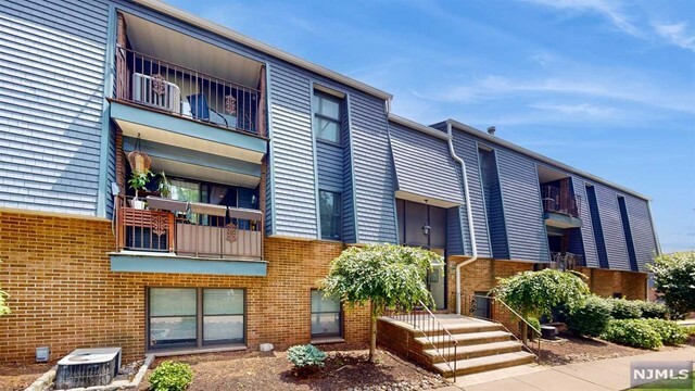 Property Photo:  700 Schuyler Avenue D24  NJ 07032 