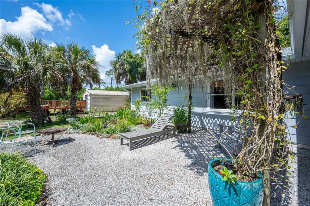 Property Photo:  171 2nd St NE  FL 34120 