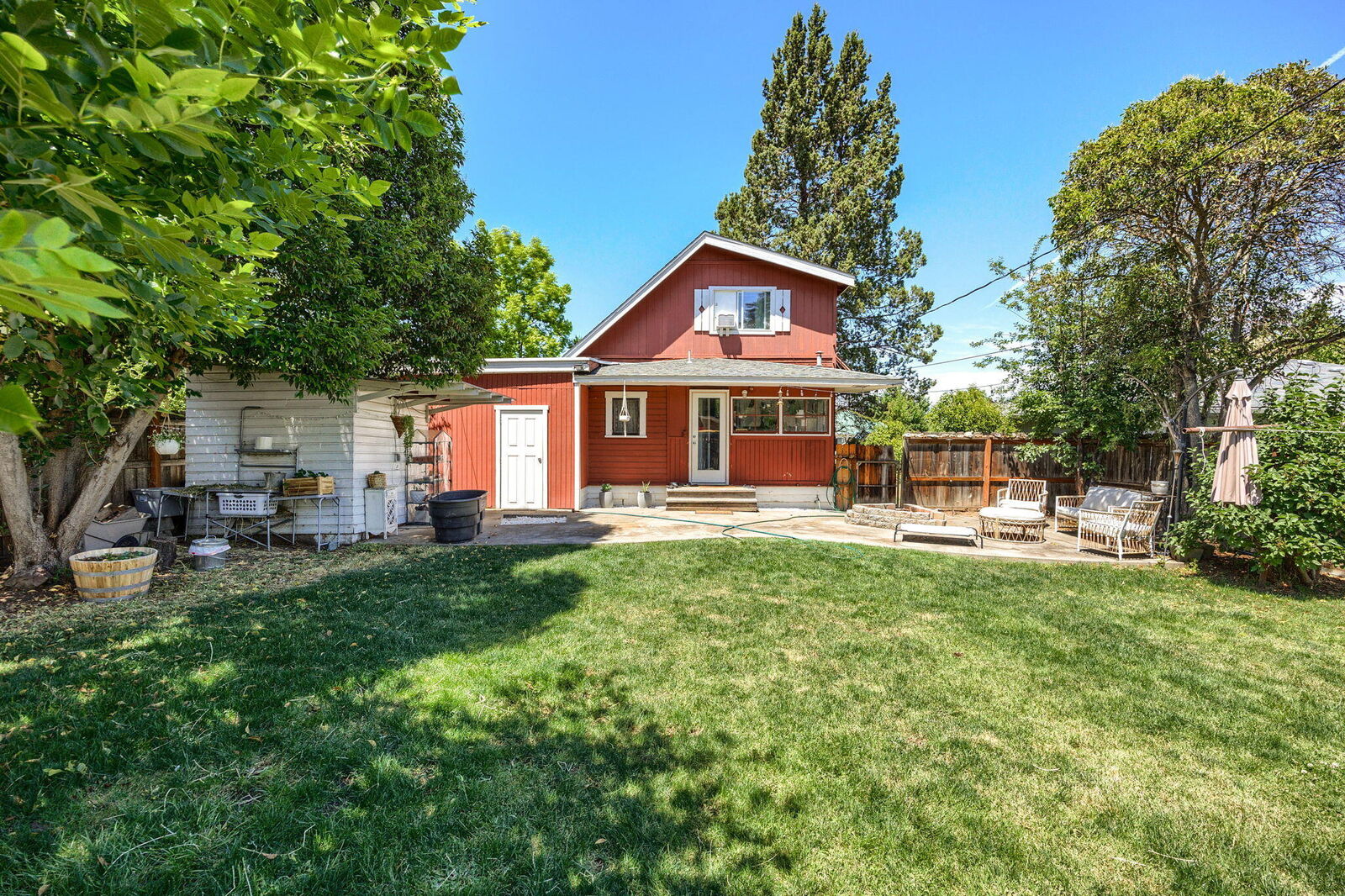 Property Photo:  433 Fairmount Street  OR 97501 