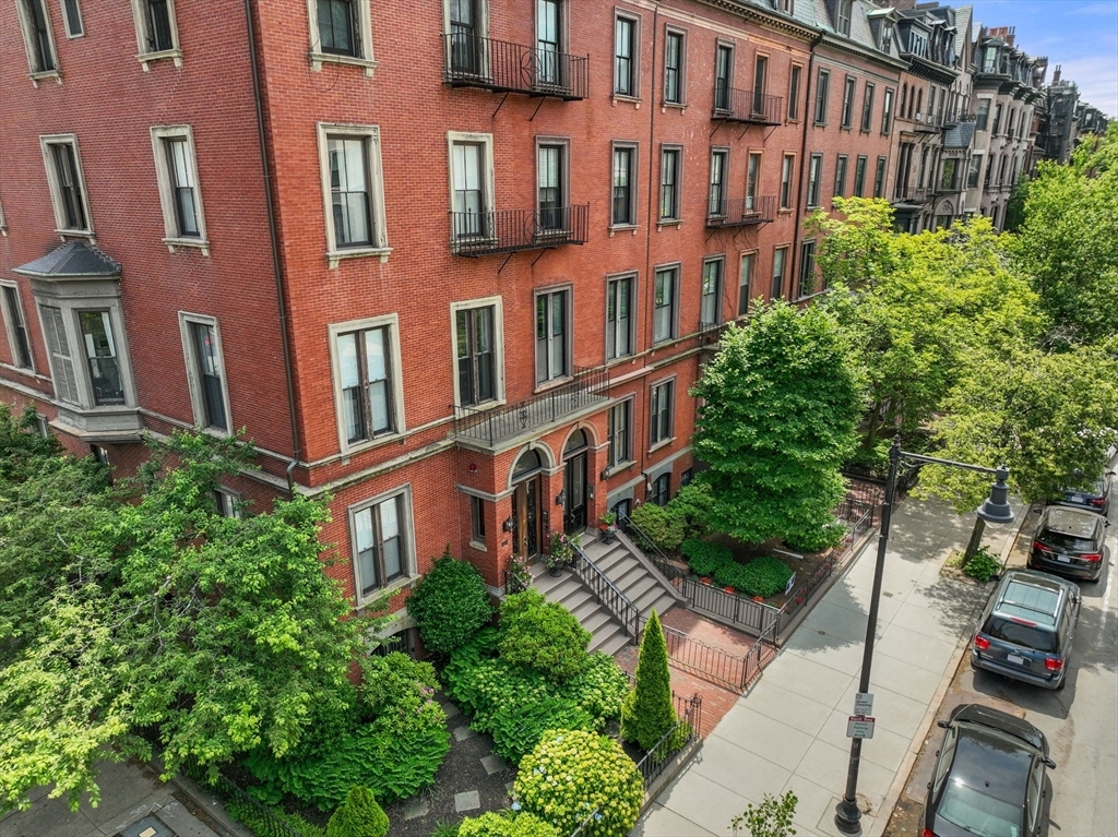 Property Photo:  149 Beacon Street 6  MA 02116 