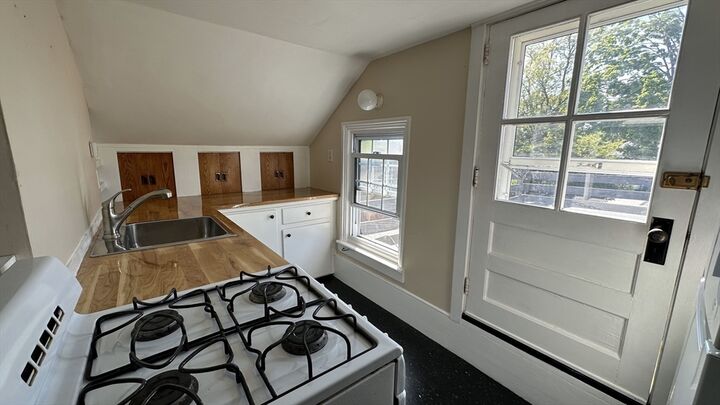 Property Photo: 72 Grove Street 3 MA 01420