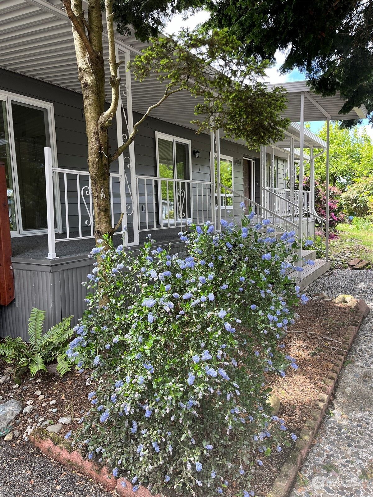 Property Photo: 12709 NE Hollyhills Drive WA 98011