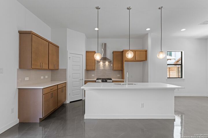 Property Photo: 914 N Olive #101 TX 78202