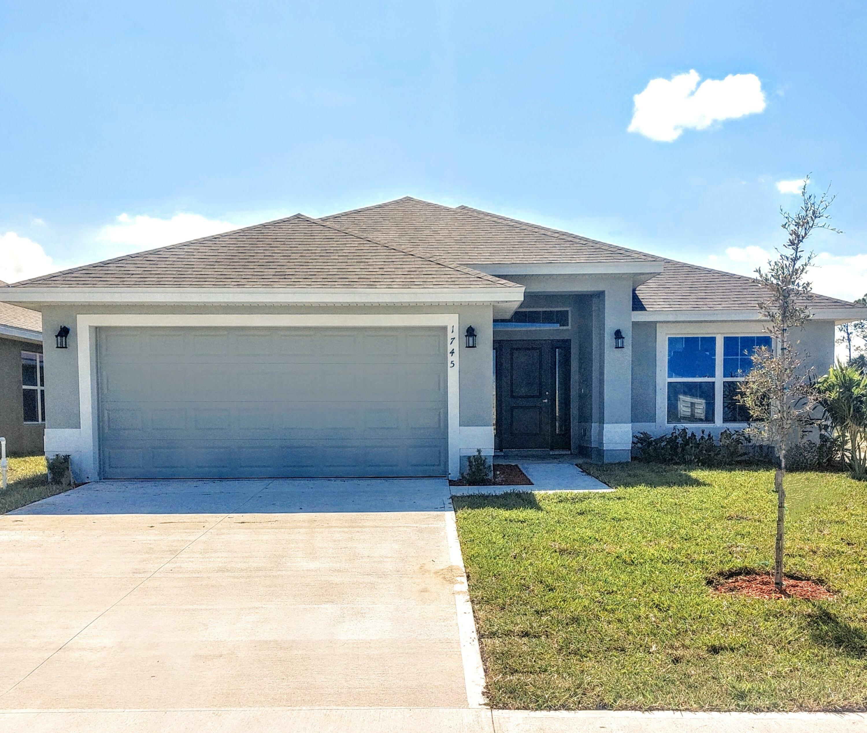 Property Photo:  1805 Kylar Drive NW  FL 32907 