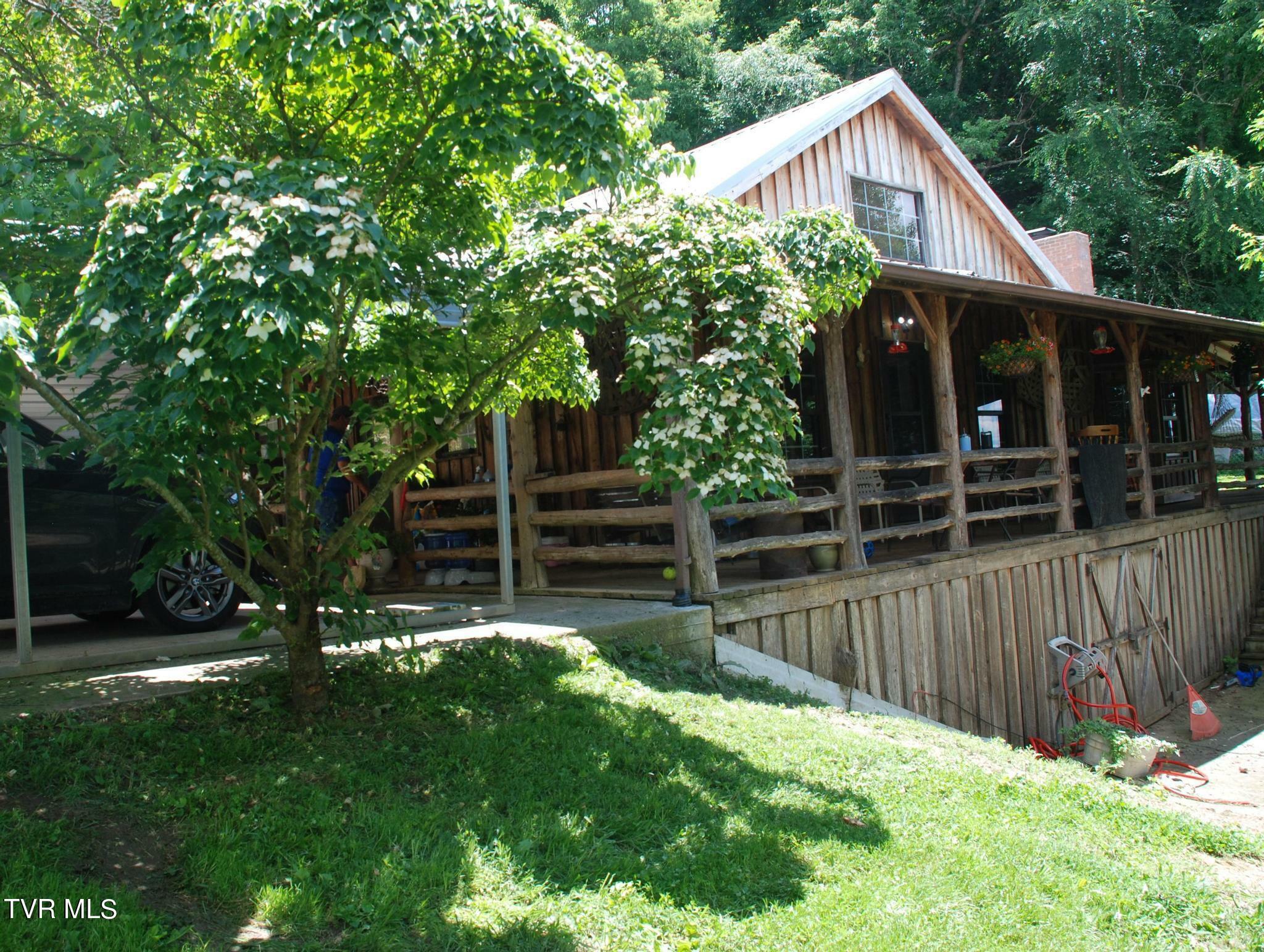 Property Photo:  1510 West Pines Road  TN 37616 