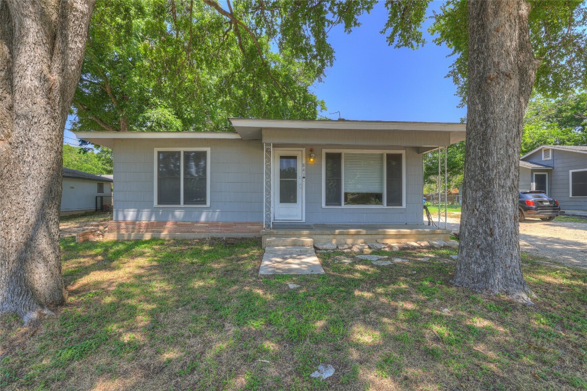 Property Photo:  841 Josephine Street  TX 78130 