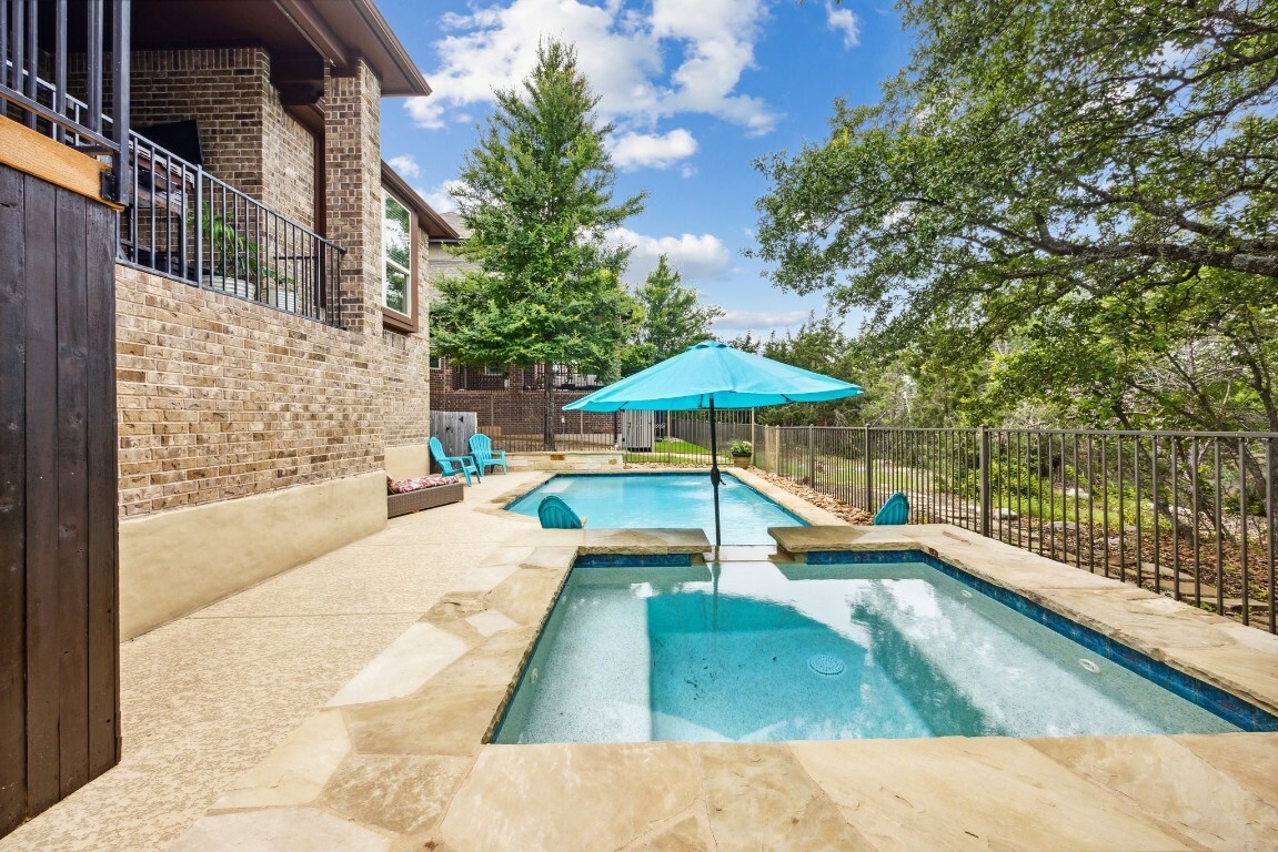 Property Photo: 225 Bellagio Drive TX 78734