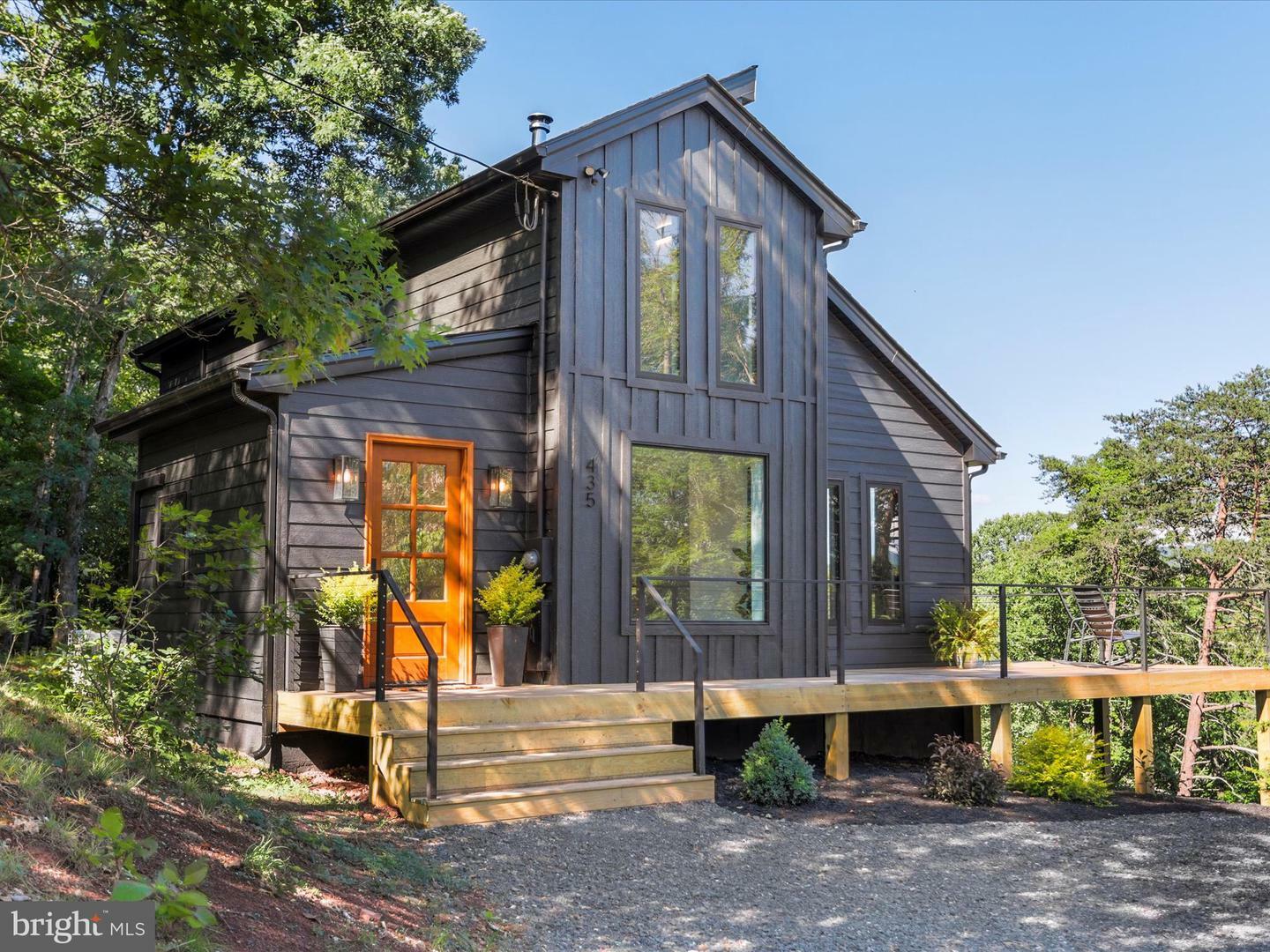 Property Photo: 435 Ponds Court WV 25411