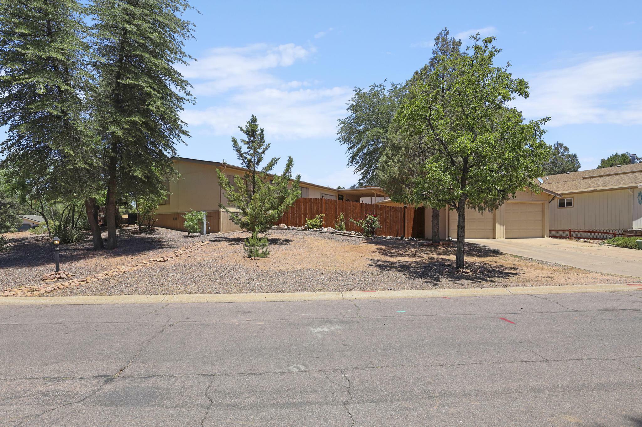 Property Photo:  830 W Overland Road  AZ 85541 