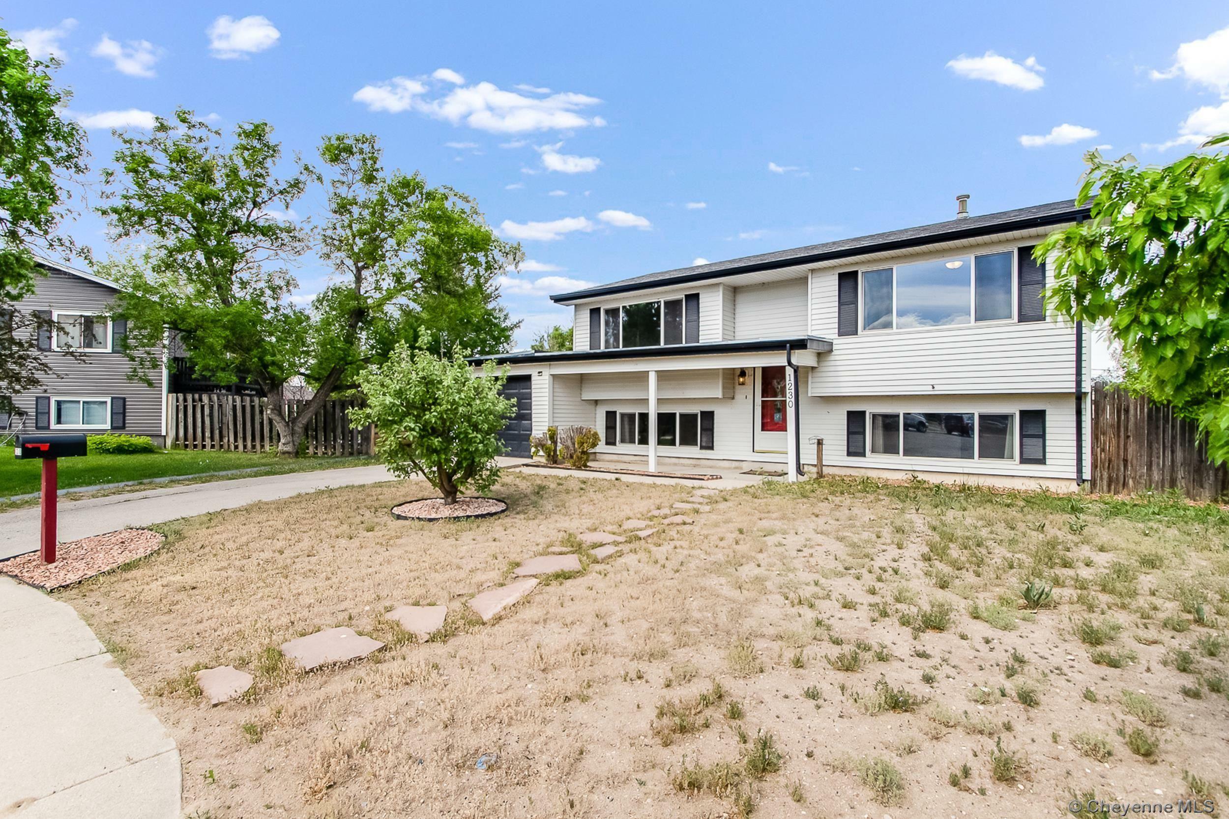 Property Photo:  1230 King Ct  WY 82007 