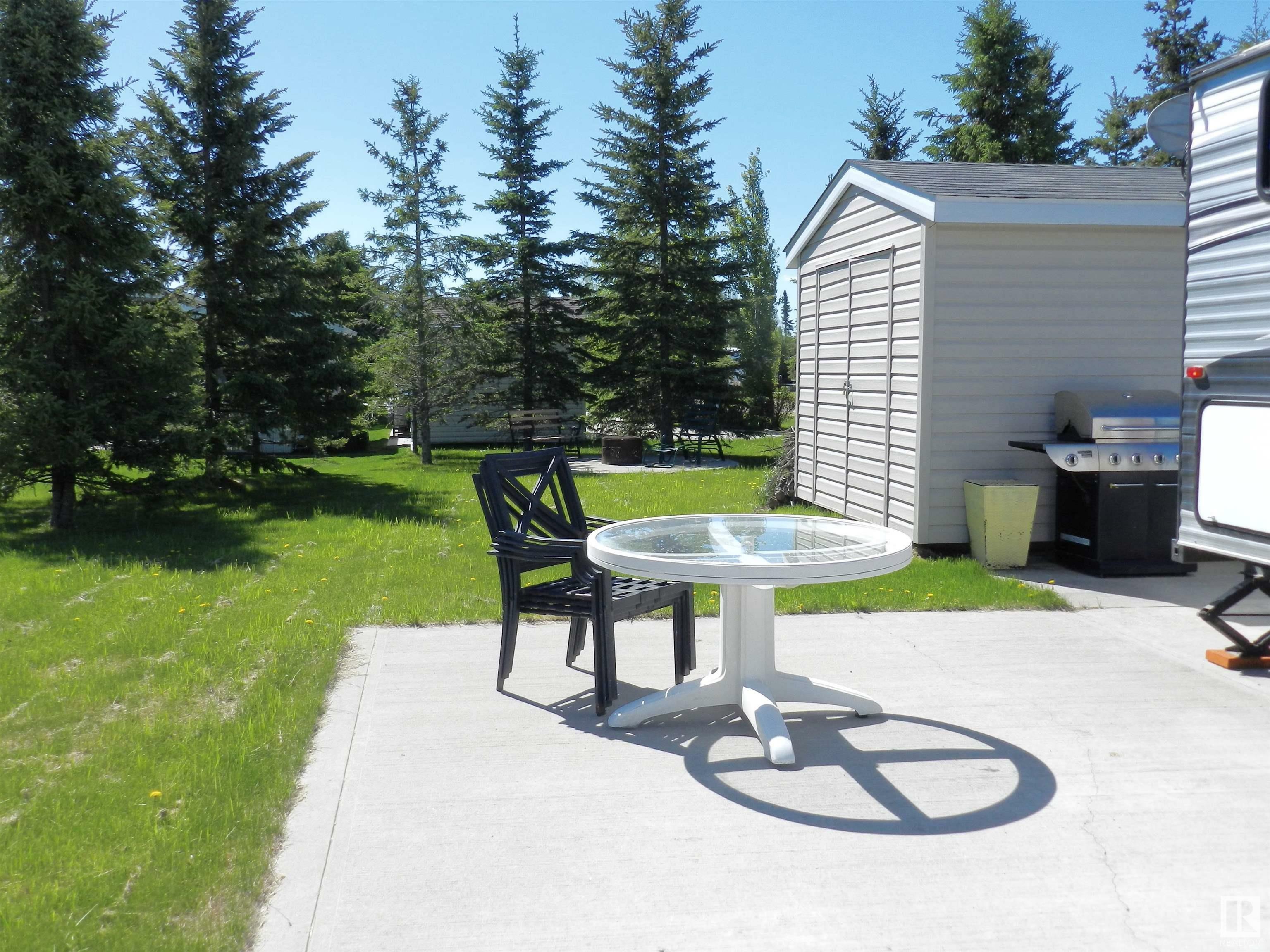 Property Photo:  183 53126 Rge Rd 70  AB T0E 0E0 