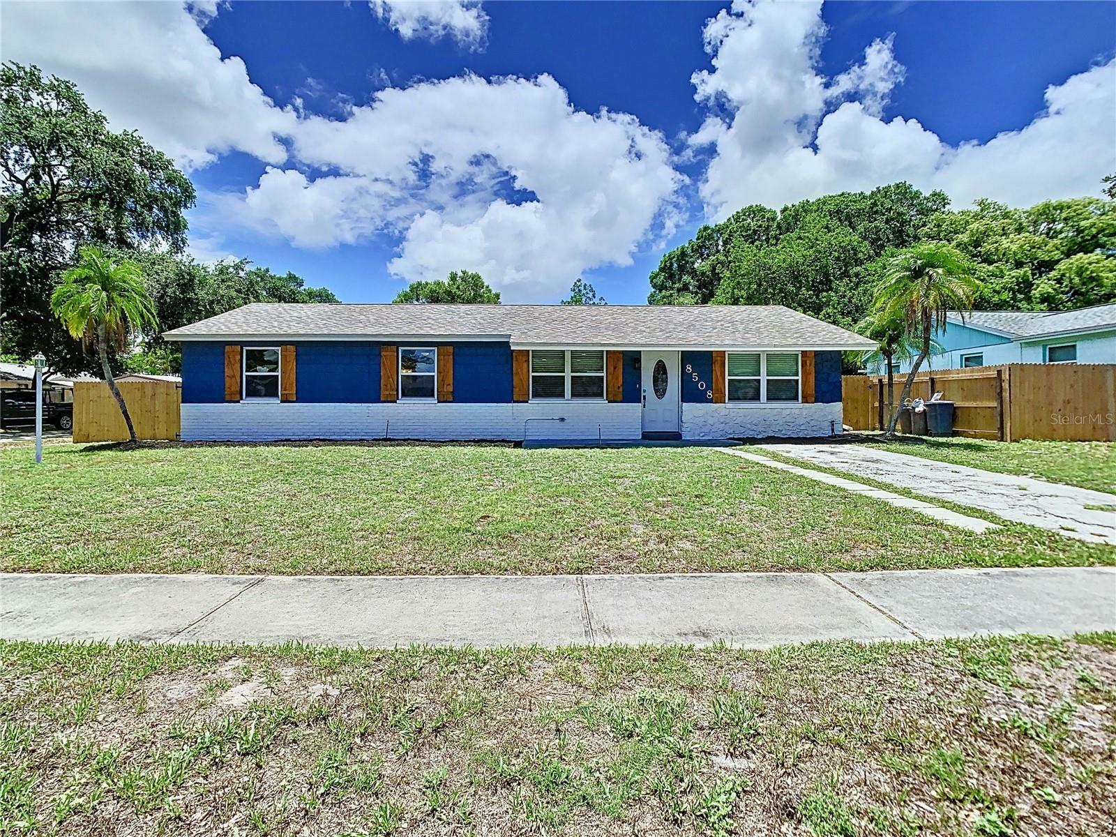 Property Photo:  8508 Portulaca Avenue  FL 33777 