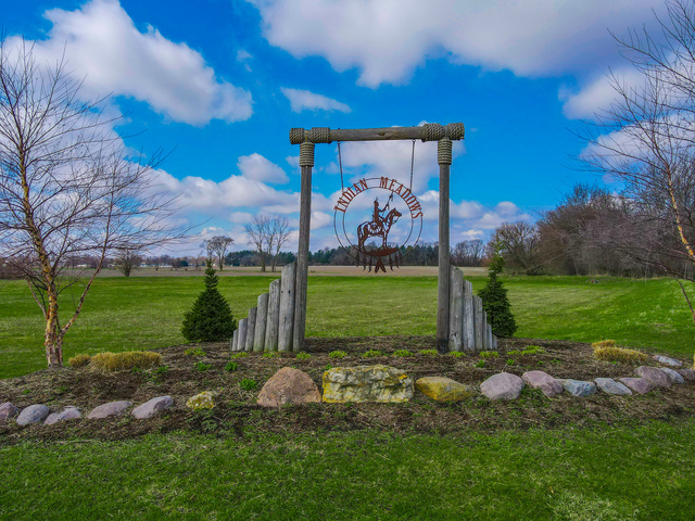 Property Photo:  1314 Indian Trail  IL 60901 