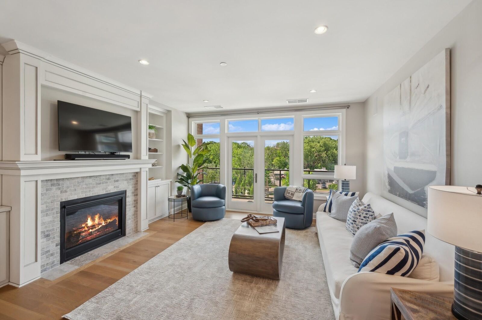 Property Photo:  875 Lake Street N 309  MN 55391 