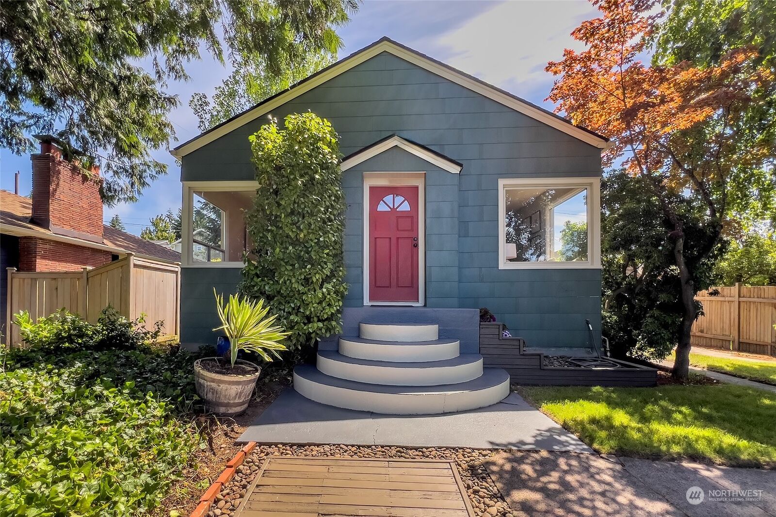 Property Photo: 5646 47th Avenue SW WA 98136