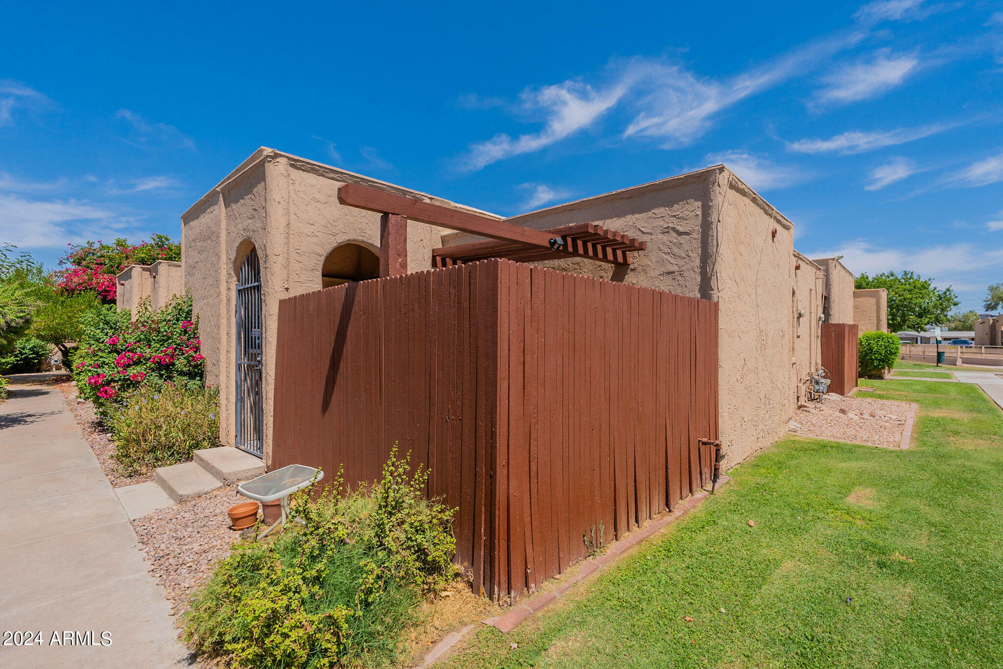 Property Photo:  1040 E Pueblo Road  AZ 85020 