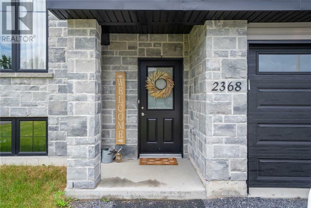 Photo de la propriété:  2368 Watson Crescent  ON K6H 7N2 