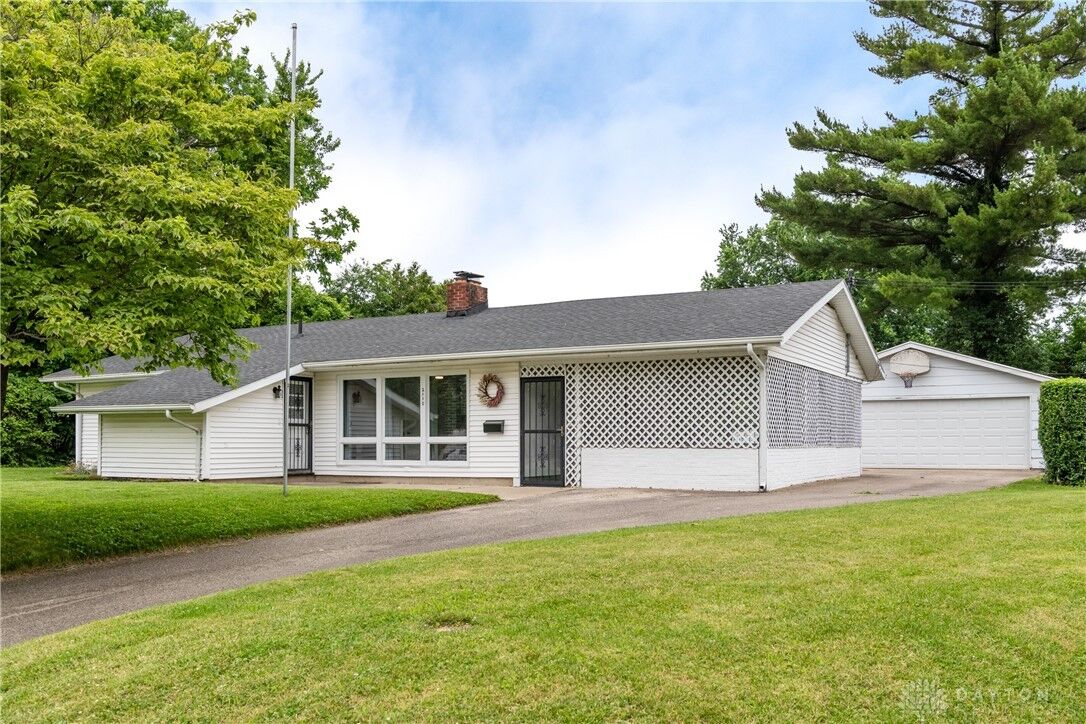 Property Photo: 2110 Tanager Road OH 45505