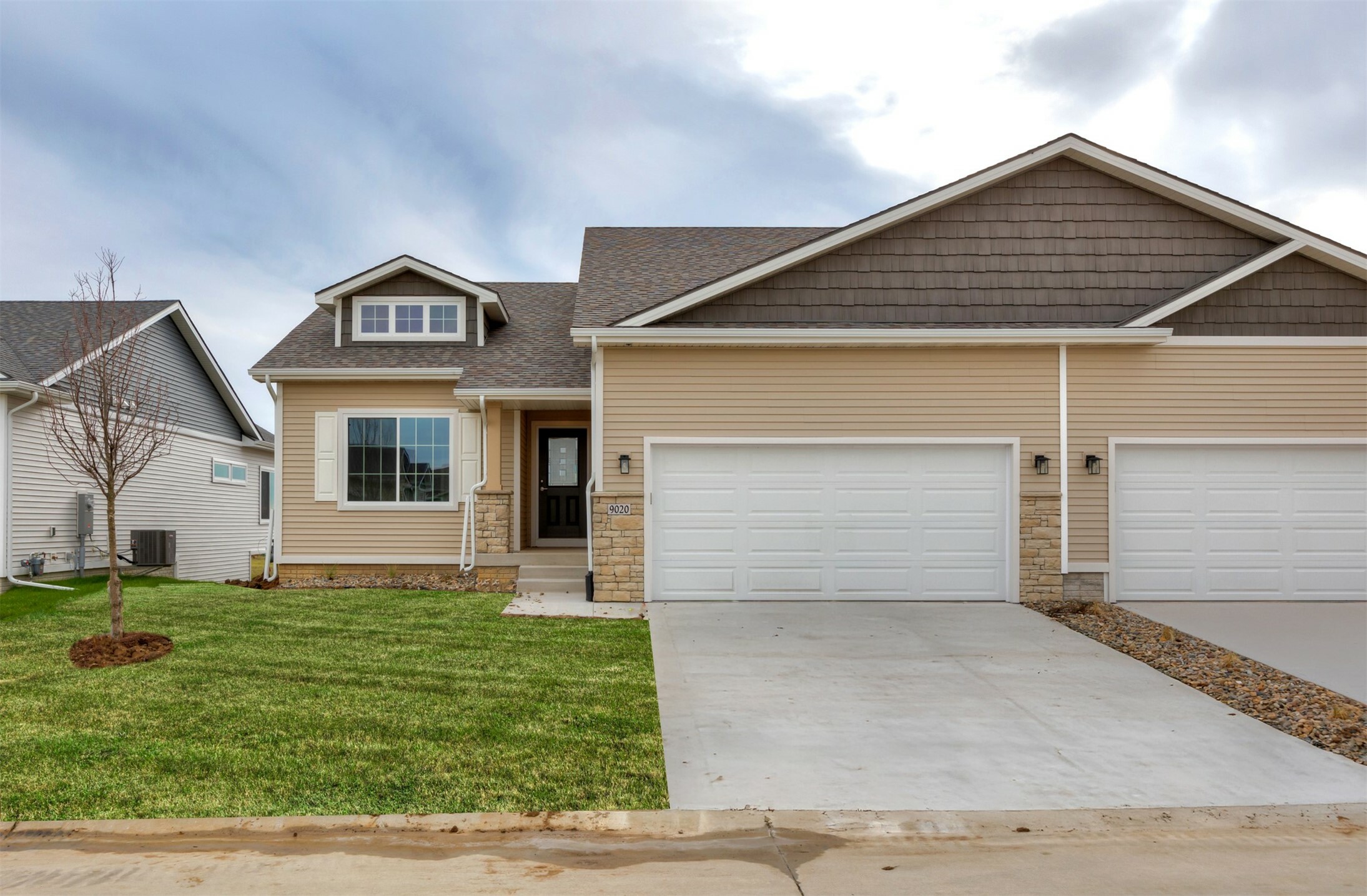 Property Photo:  9020 Mockingbird Drive  IA 50266 