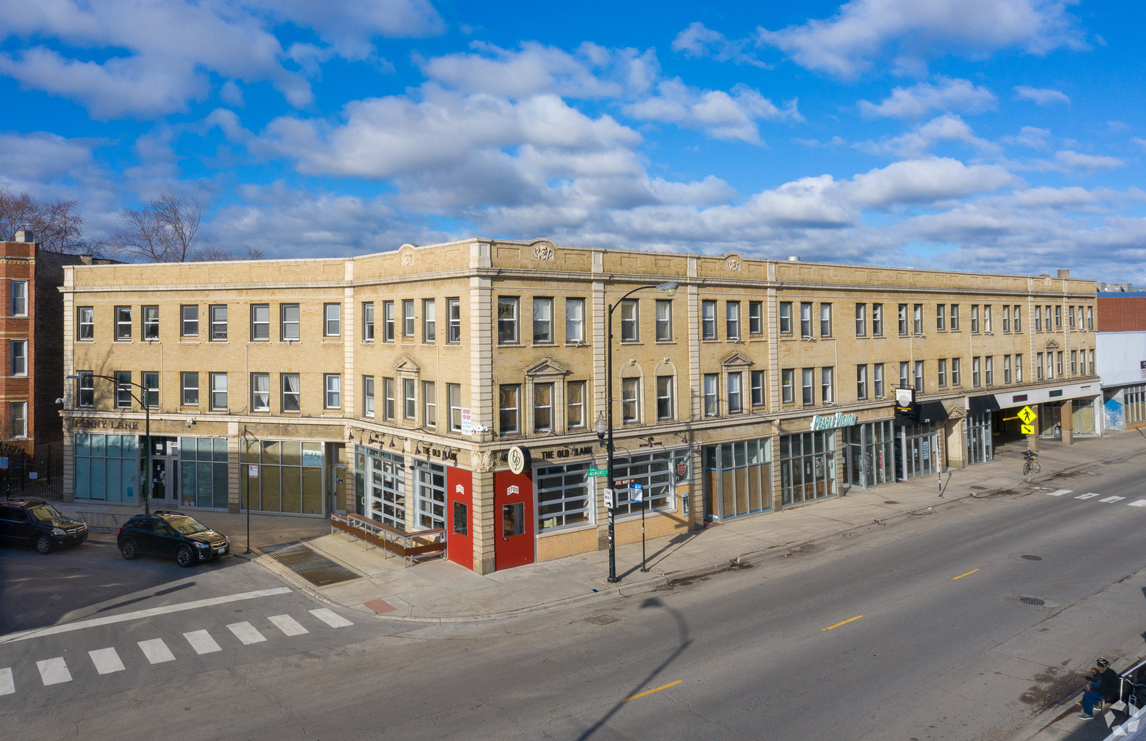 Property Photo:  2712 N Milwaukee Avenue 301  IL 60647 