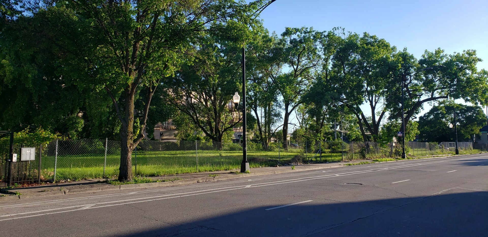 Property Photo:  2437 W Warren Boulevard  IL 60612 