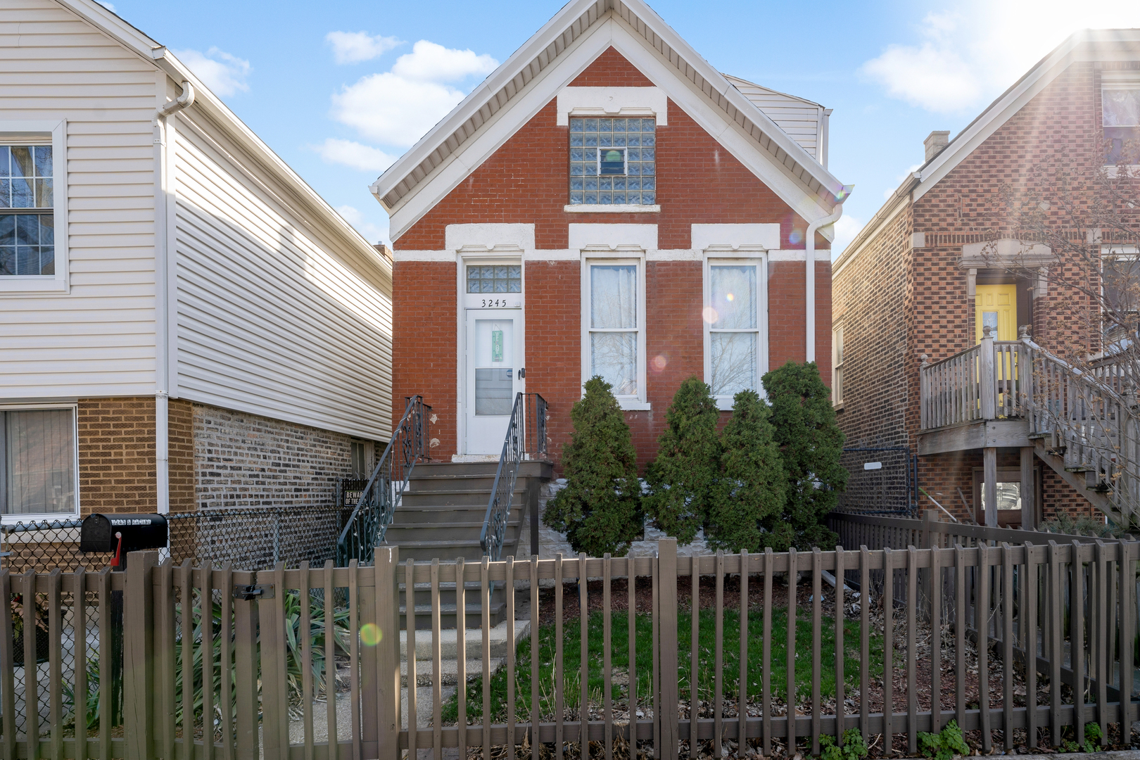 Property Photo:  3245 S Racine Avenue  IL 60608 